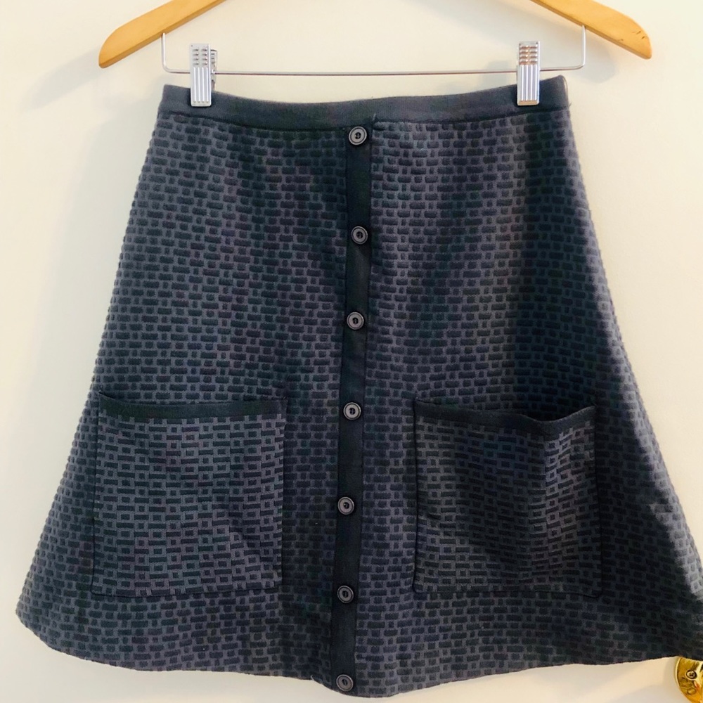 Adorable skirt with pockets!